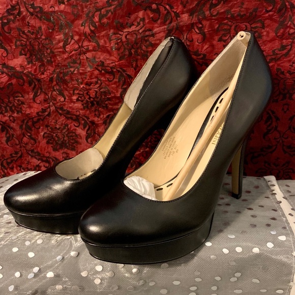 Enzo Angiolini black leather platform pumps size 8 - Picture 4 of 7